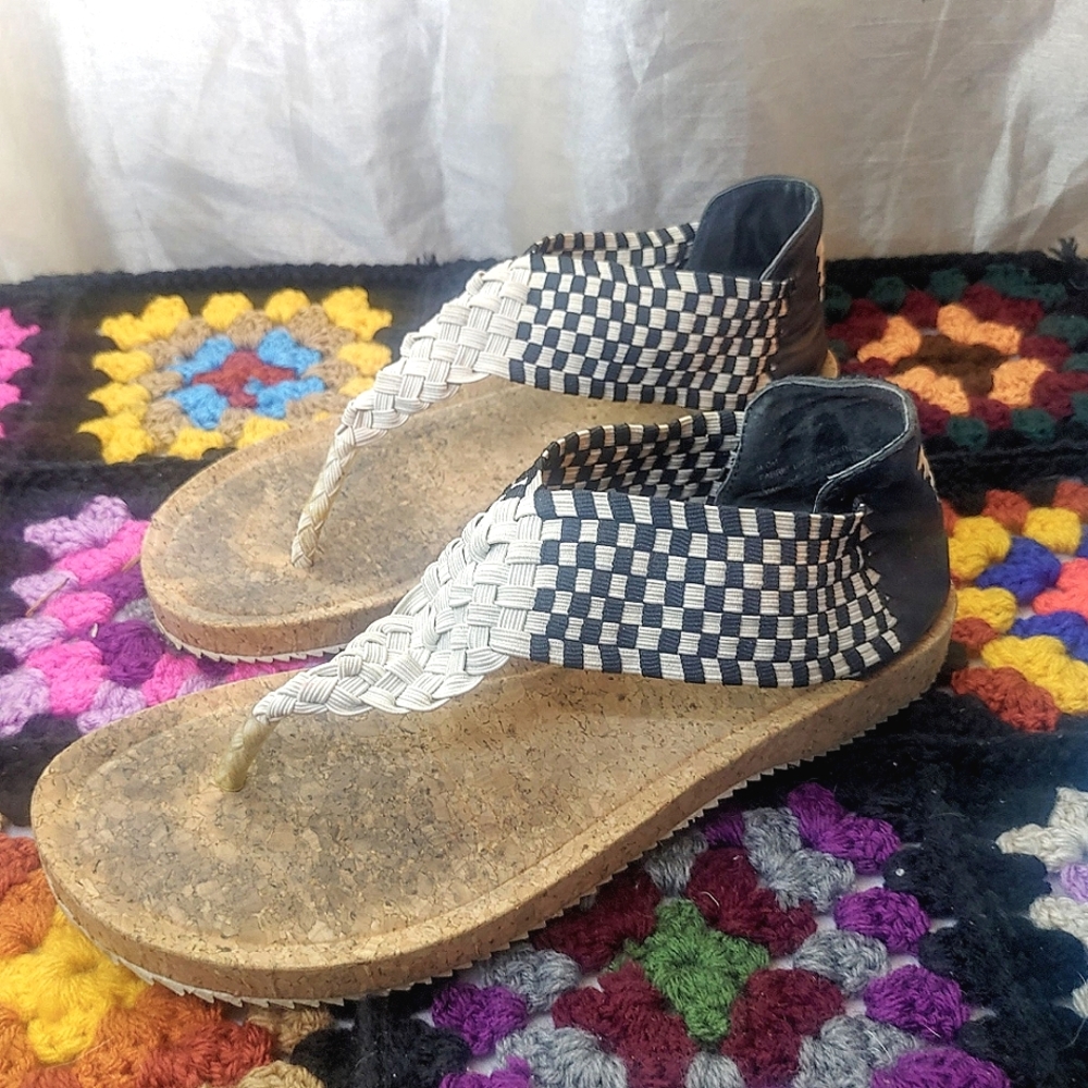 Adam Tucker Black White Stretch Flip Flop Thong Sandals Cork Wedge Platform 9M